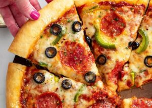 What are some easy pizza recipes for beginners?
